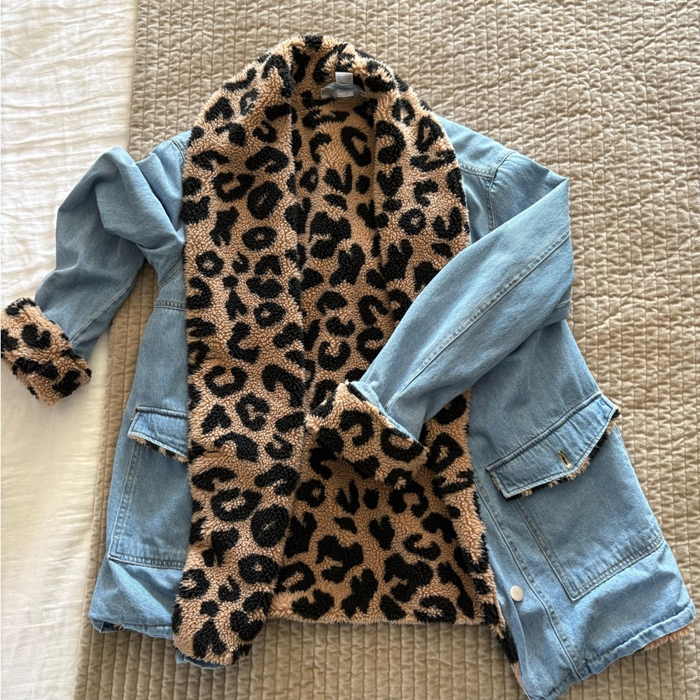 Studio Light Blue Denim Jacket with Tan & Black Leopard Sherpa Lining